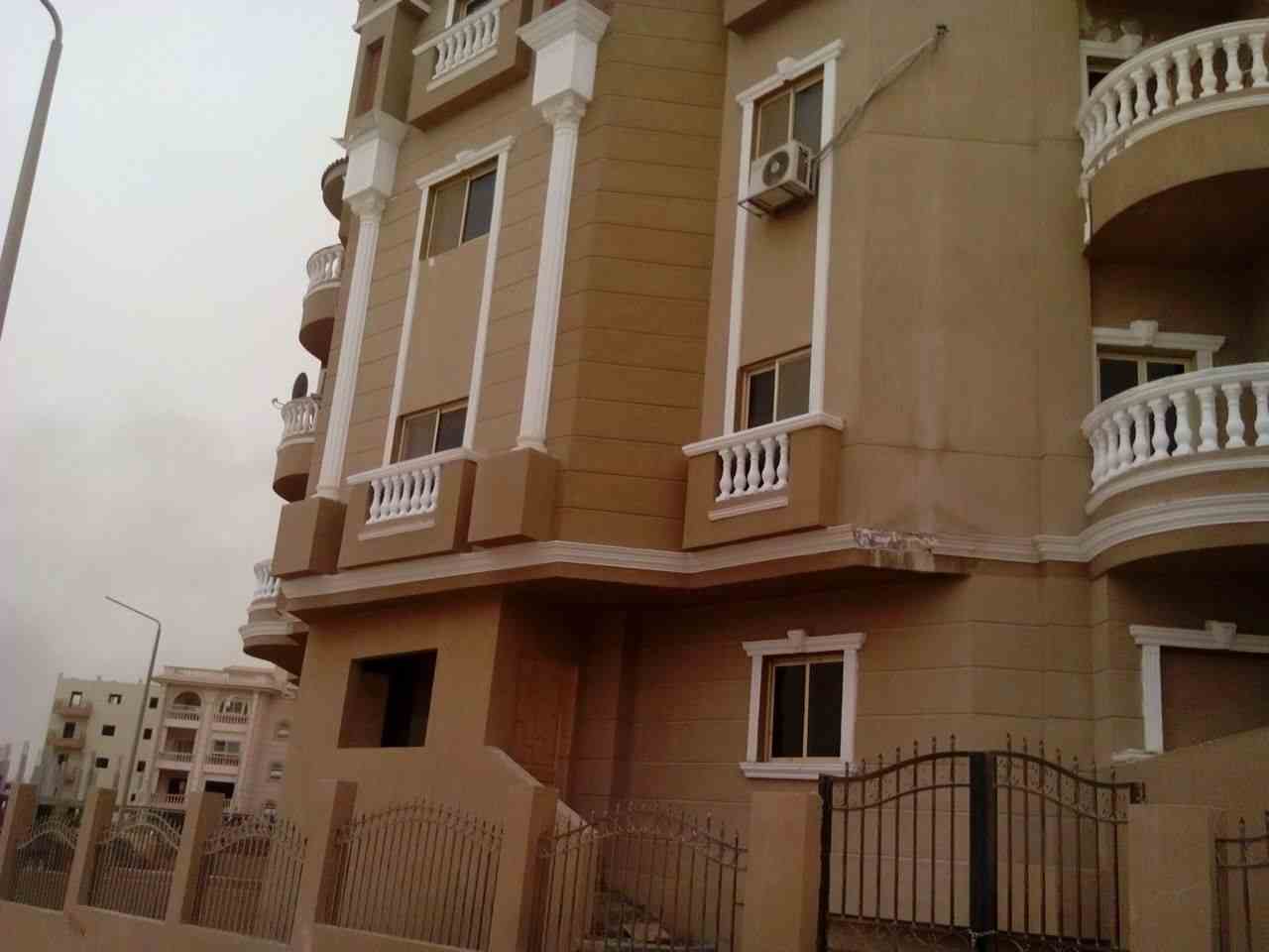 شقة للبيع بالتقسيط بأكتوبر 155م فى درة أيفرجرين  محور جمال عبد الناصر بعد سنتر النخيل  