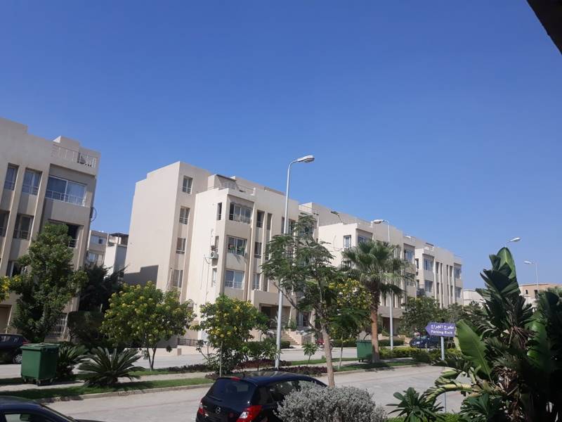 شقة للايجار بكمبوند الكرمه بمدينة الشيخ زايد 